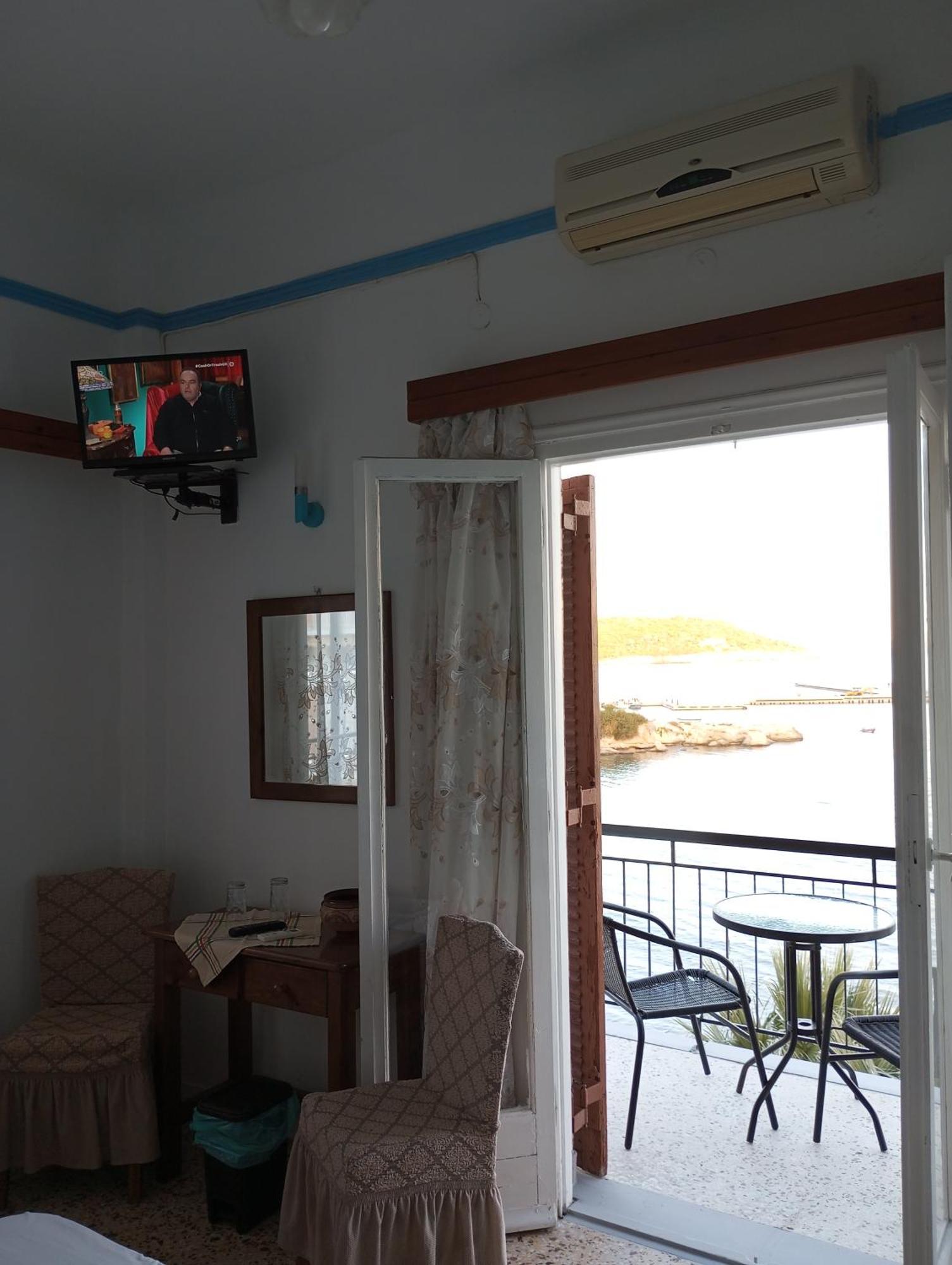 Svetlana & Michalis Oasis Hotel Agia Marina  Buitenkant foto
