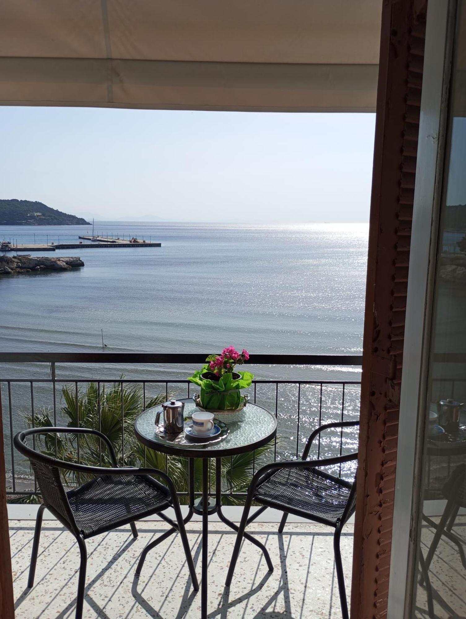 Svetlana & Michalis Oasis Hotel Agia Marina  Buitenkant foto