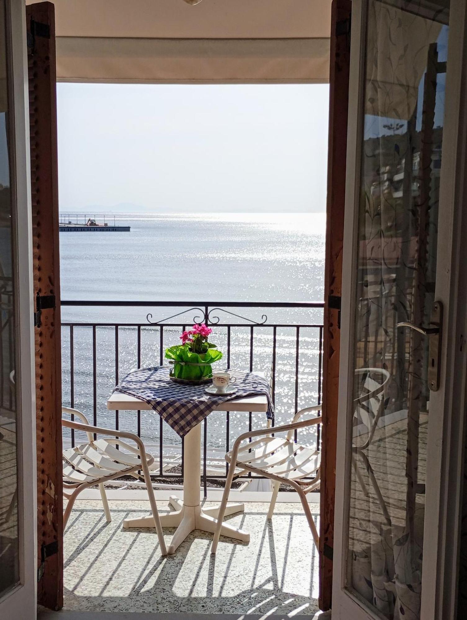 Svetlana & Michalis Oasis Hotel Agia Marina  Buitenkant foto