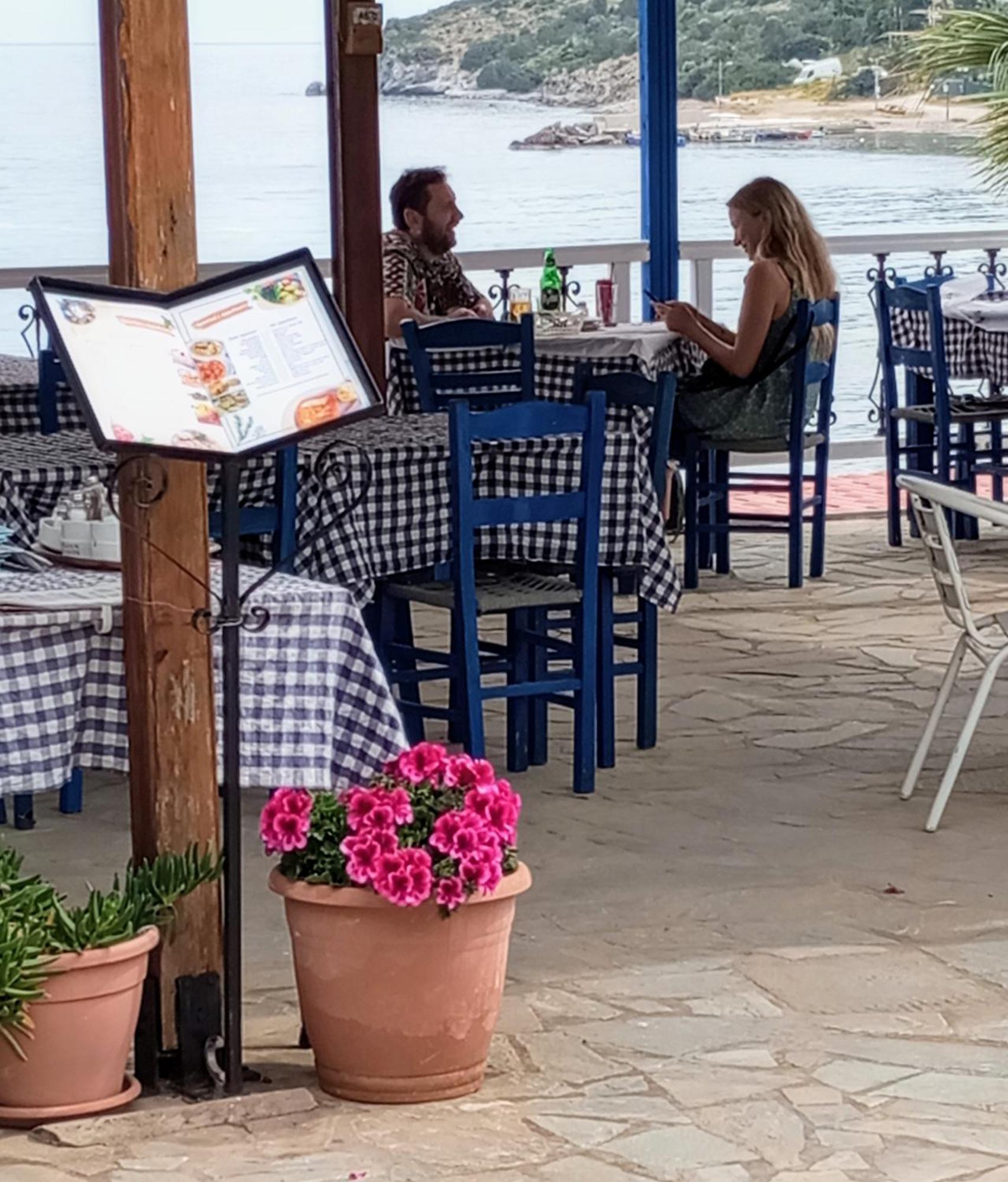 Svetlana & Michalis Oasis Hotel Agia Marina  Buitenkant foto